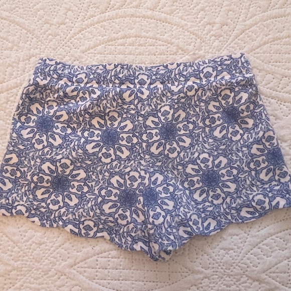 Vineyard Vines Girls Scalloped Hem Print Shorts XS 5-6 - Picture 5 of 7